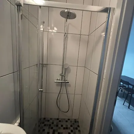 Monteur Boardinghouse Workhomes Zuffenhausen 3* Stoccarda