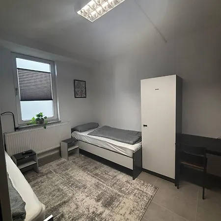 Gasthof Monteur Boardinghouse Workhomes Zuffenhausen 3*