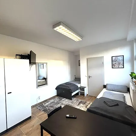 Monteur Boardinghouse Workhomes Zuffenhausen Gasthuis